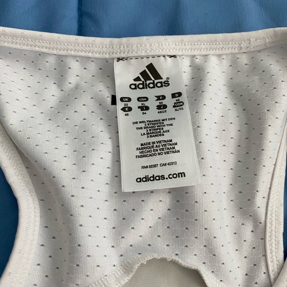 Adidas Activewear/workout shirt - Picture 3 of 4